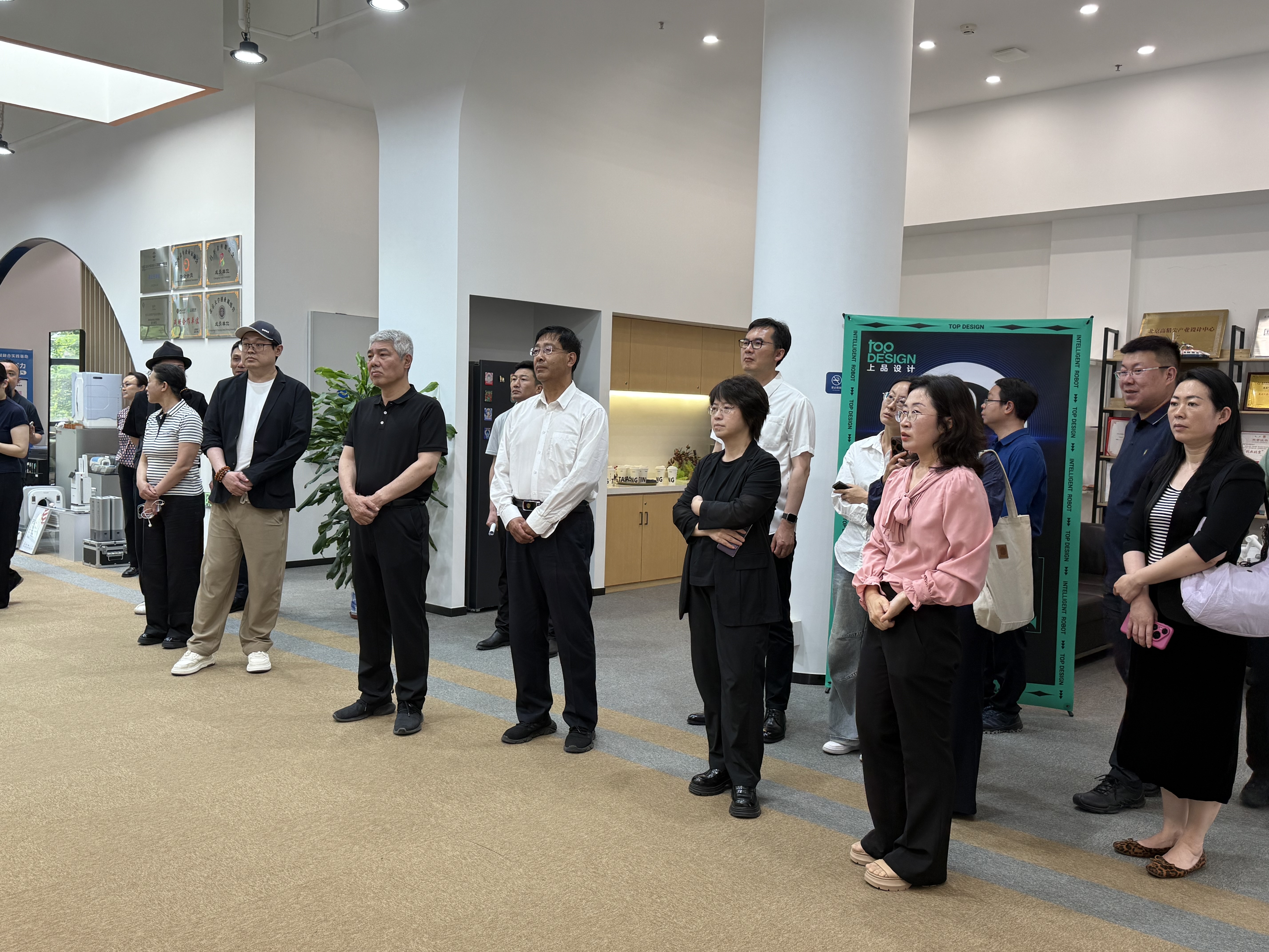 区政协“深化校城融合，激活创新发展新引擎”年度重点协商议题课题组到昌平区沙河高教园区调研.jpg